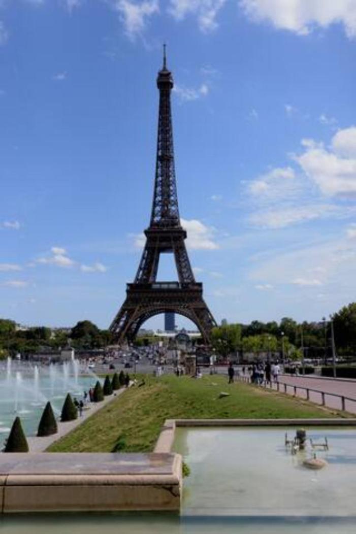 パリEiffel Edge Escape 30 M From Eiffel Towerアパートメント エクステリア 写真