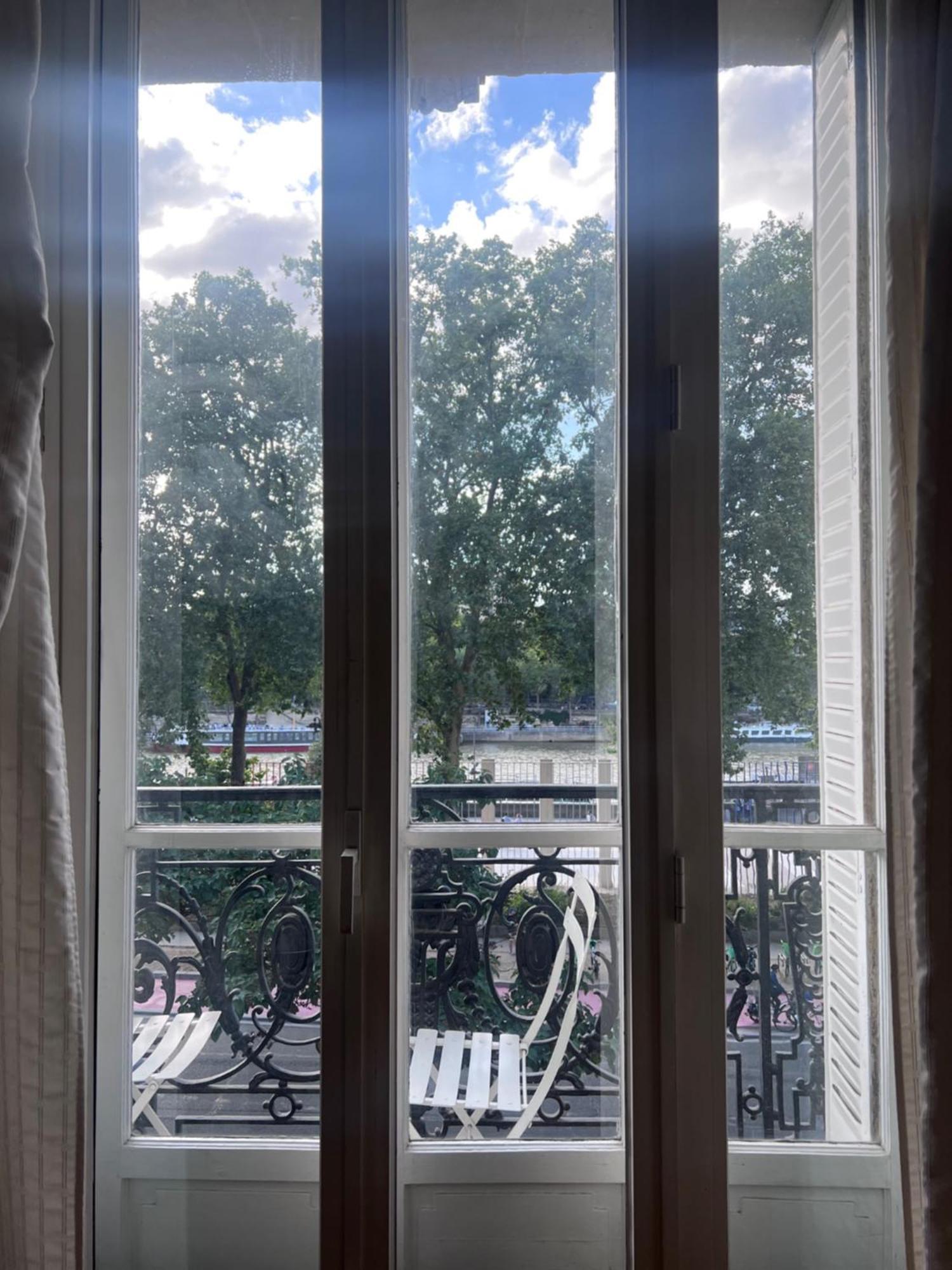 パリEiffel Edge Escape 30 M From Eiffel Towerアパートメント エクステリア 写真